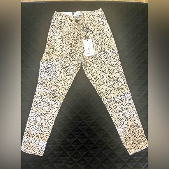 Brand new!!!! Skinnygirl Reagan seamed skinny - Picture 4 of 12